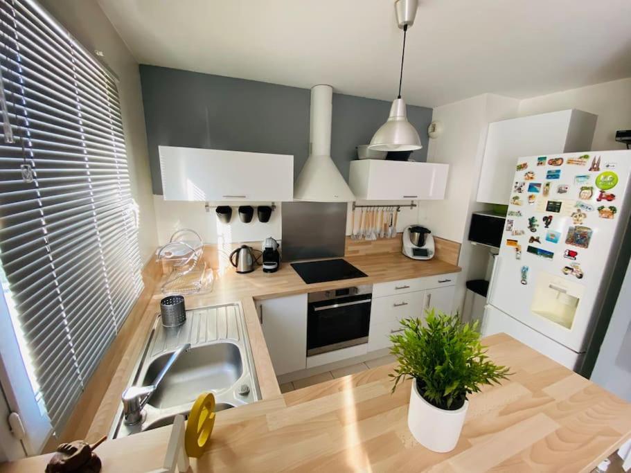 Appartement 2 Chambres Mantes-la-Ville Kültér fotó